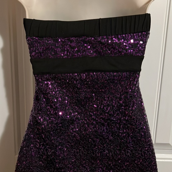 Sequin strapless dress - Picture 9 of 16